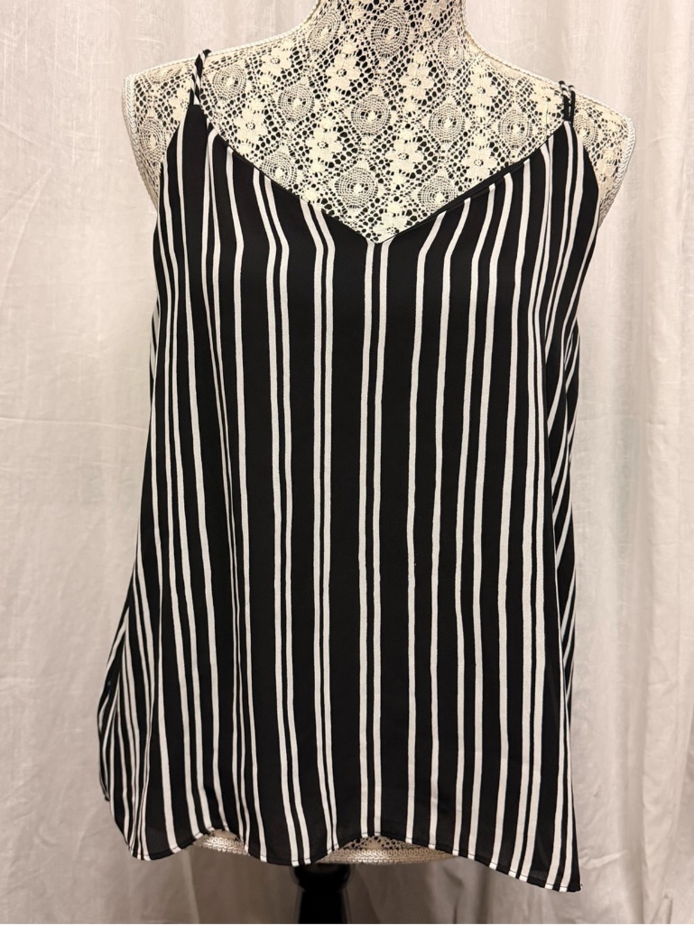 3/$30 🌺 H&M Stripe Cami